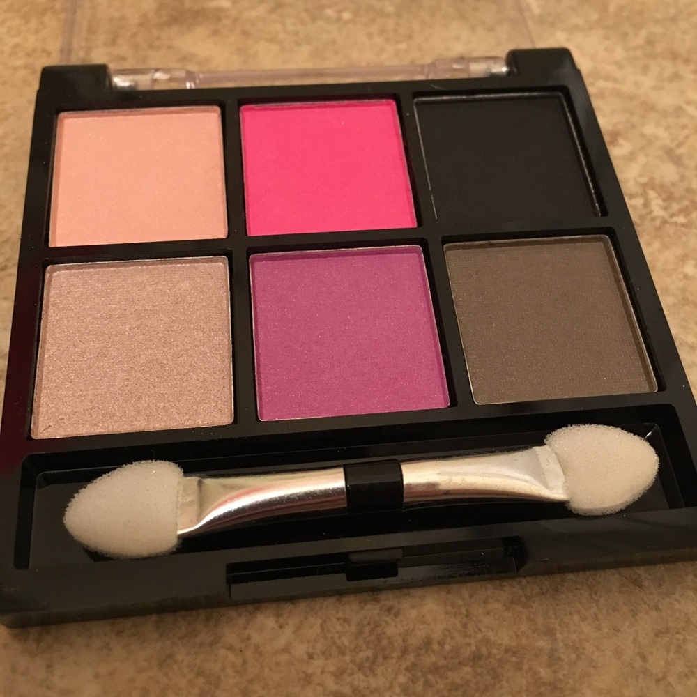Urban Luxe Cool To Go Palette - Picture 3 of 6